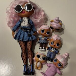 OMG! Uptown Girl Fashion Doll Family and Pets